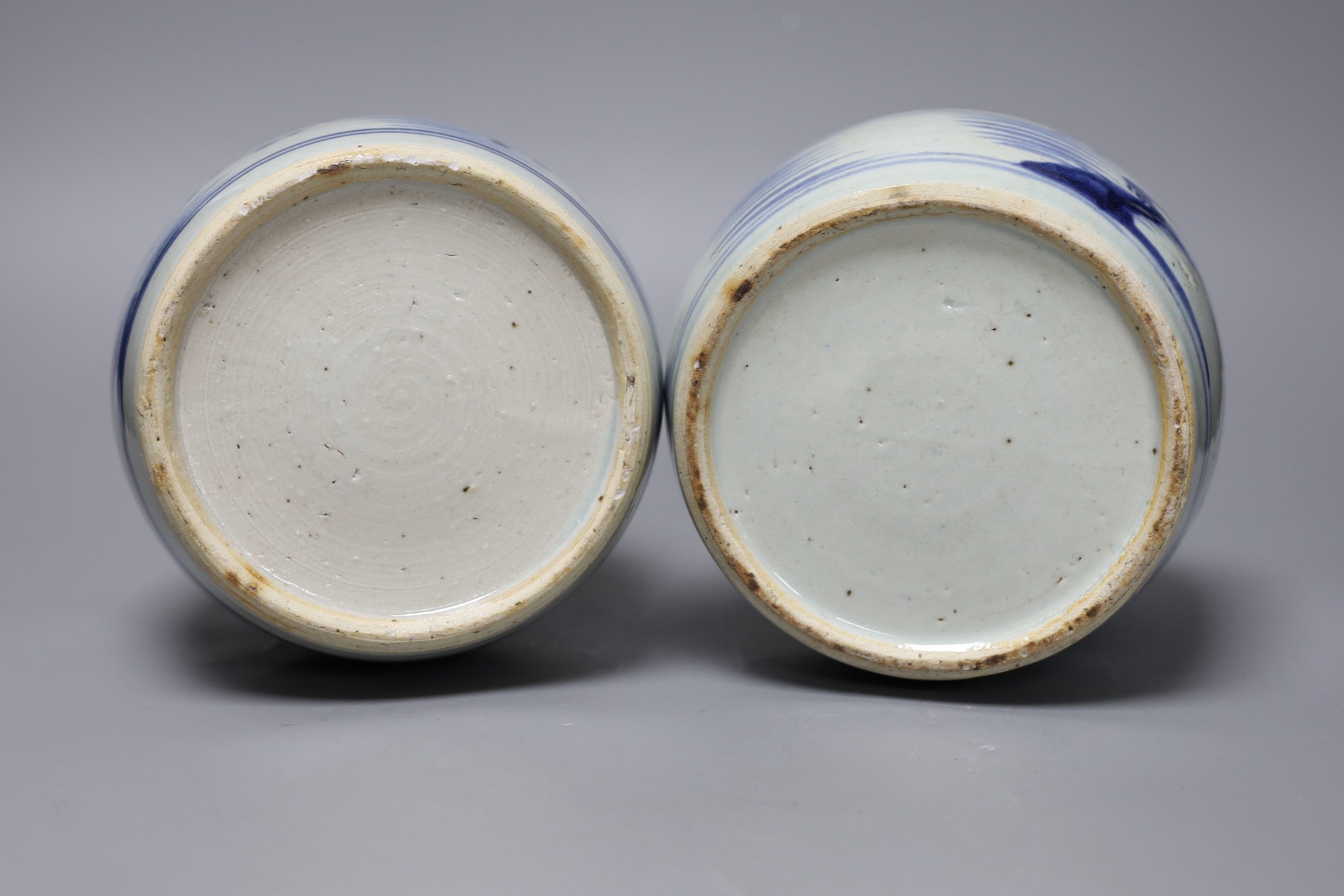 Two 18th century Chinese provincial blue and white jars, tallest 17 cms high